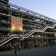 Beaubourg au crépuscule d'automne