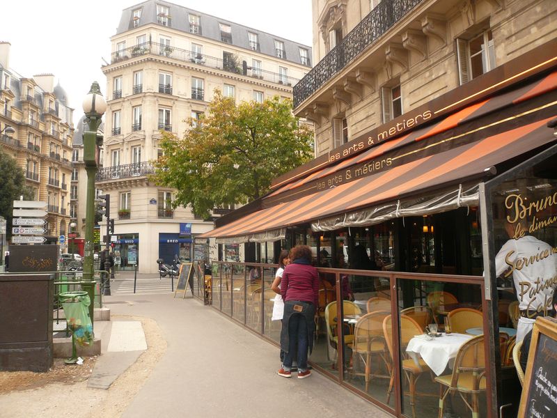 Terrasse arts & métiers dégagée 17 10 11