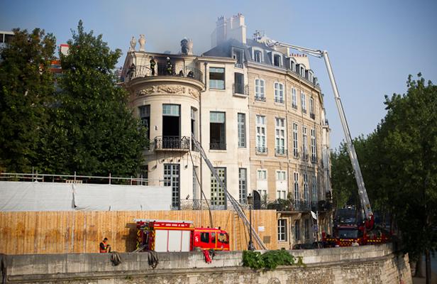 Article_10072013-INCENDIE-HOTEL-LAMBERT-4