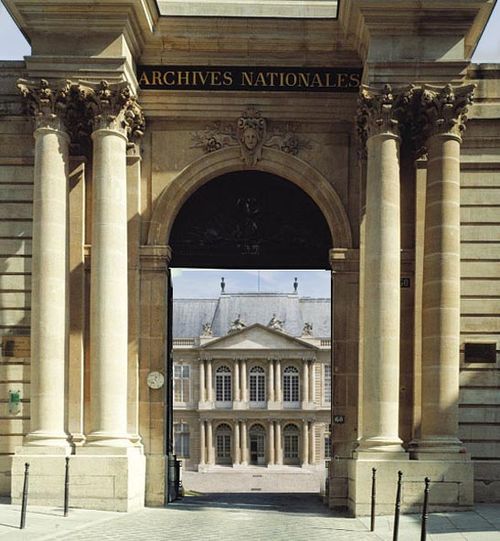 Entrée_du_site_de_Paris_(hôtel_de_Soubise)._Archives_nationales_(France)