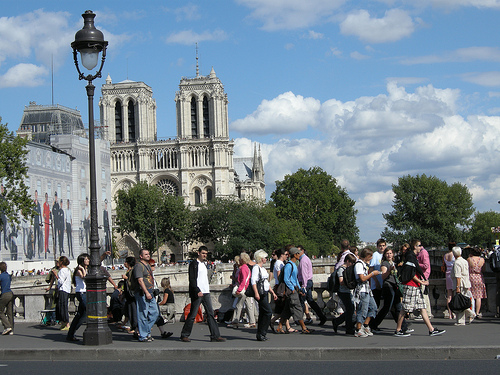 Paris-notre-dame-touriste-