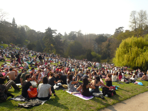 Buttes chaumont pelouse 25 03 12