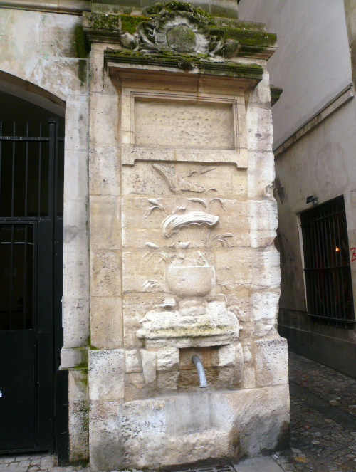 Fontaine rue de venise