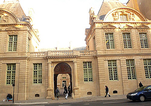 St antoine hotel de sully facade rue