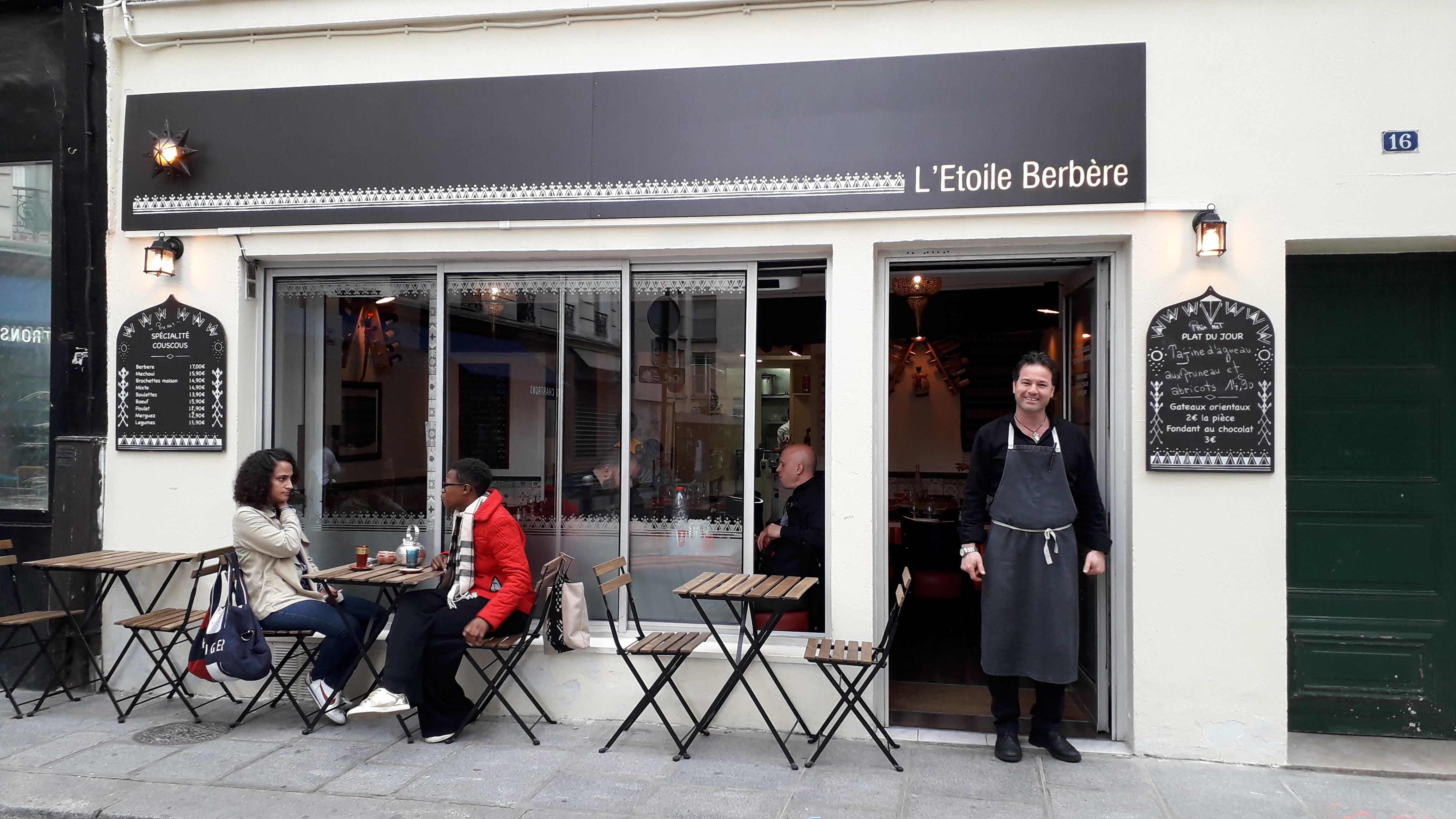 Vivre le Marais, Vivre Paris centre !: Le couscous le plus convivial et le  moins cher du Marais : L'Etoile Berbère !