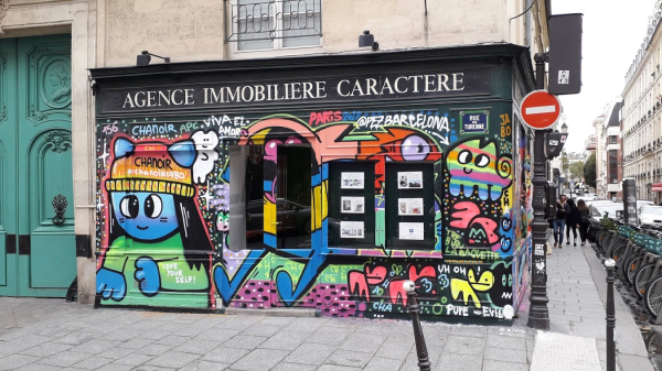 Vivre le Marais, Vivre Paris centre !: Quand des panneaux d'affichage  deviennent un obstacle aux circulations douces