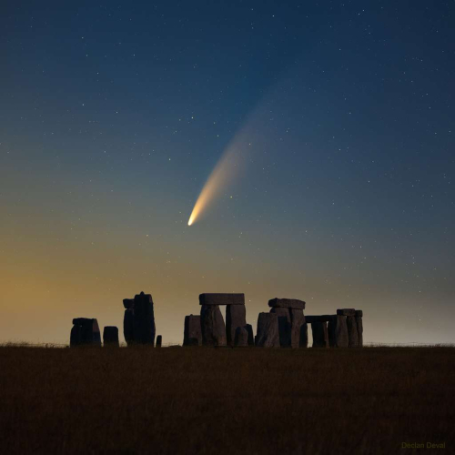 Comète NEOWISE Stonehenge