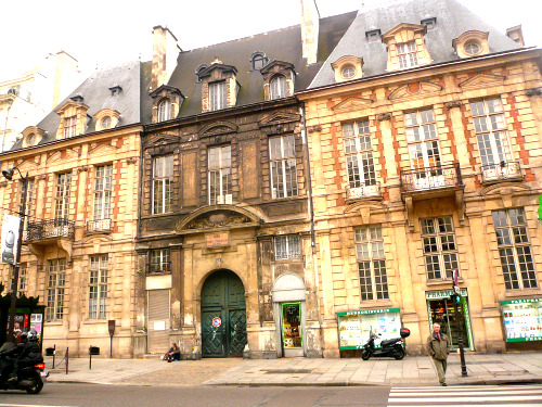 Hôtel de mayenne vue générale avant travaux 07 11 09