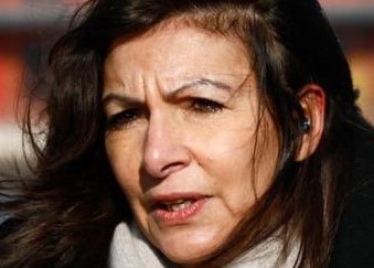 Anne hidalgo dans la tourmente